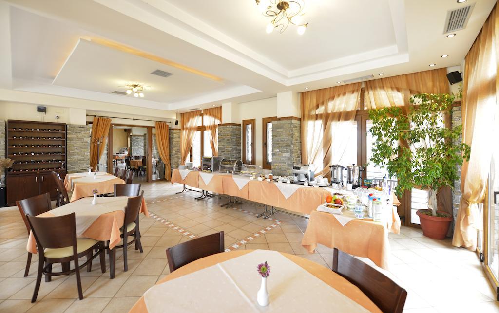 Yannis Hotel Krinídhes 외부 사진